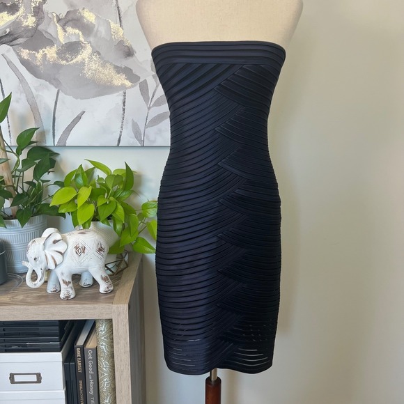 BCBGMaxAzria Dresses & Skirts - Strapless Dark Blue Bandage Bodycon Dress Y2K Minimalist Party Fit Prom Cocktail